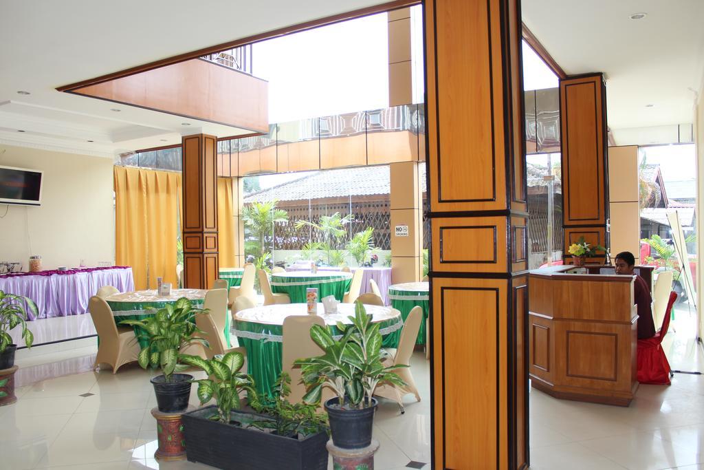 Sepinggan Hotel Balikpapan Exterior foto