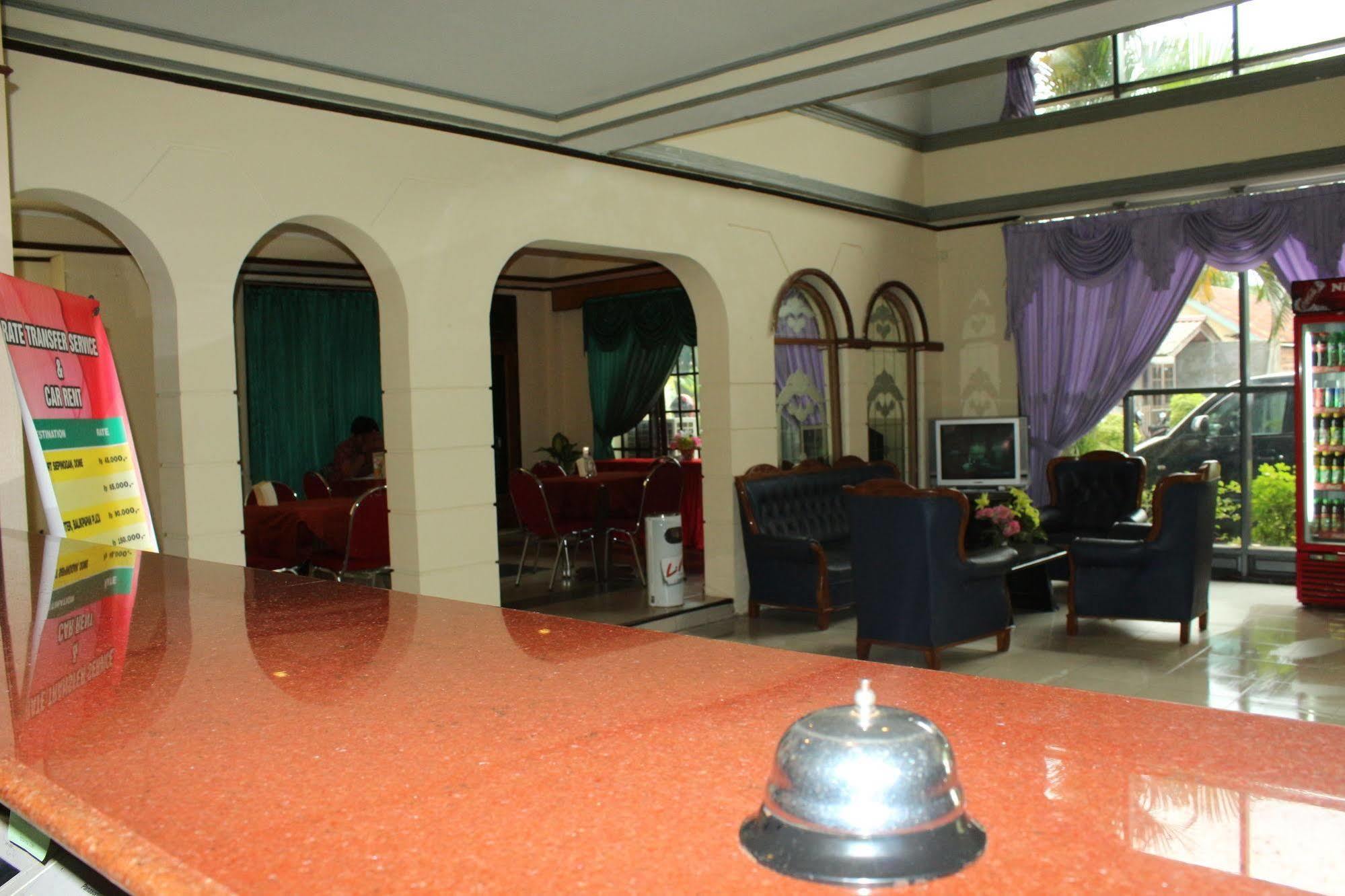 Sepinggan Hotel Balikpapan Exterior foto