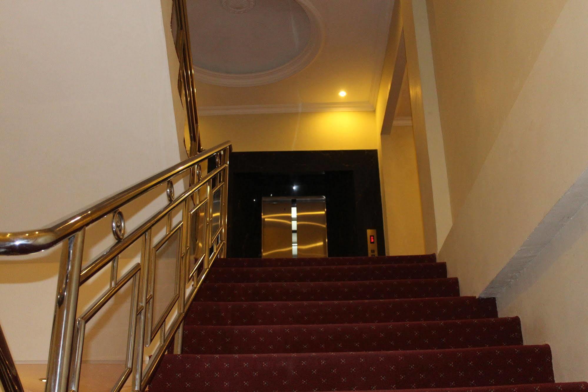 Sepinggan Hotel Balikpapan Exterior foto